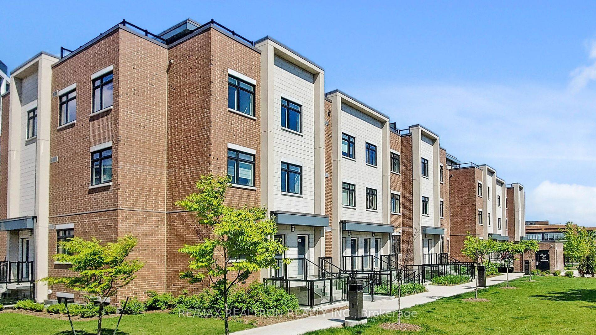 Mississauga, ON L5G 0C6,1070 Douglas Mccurdy Common #217