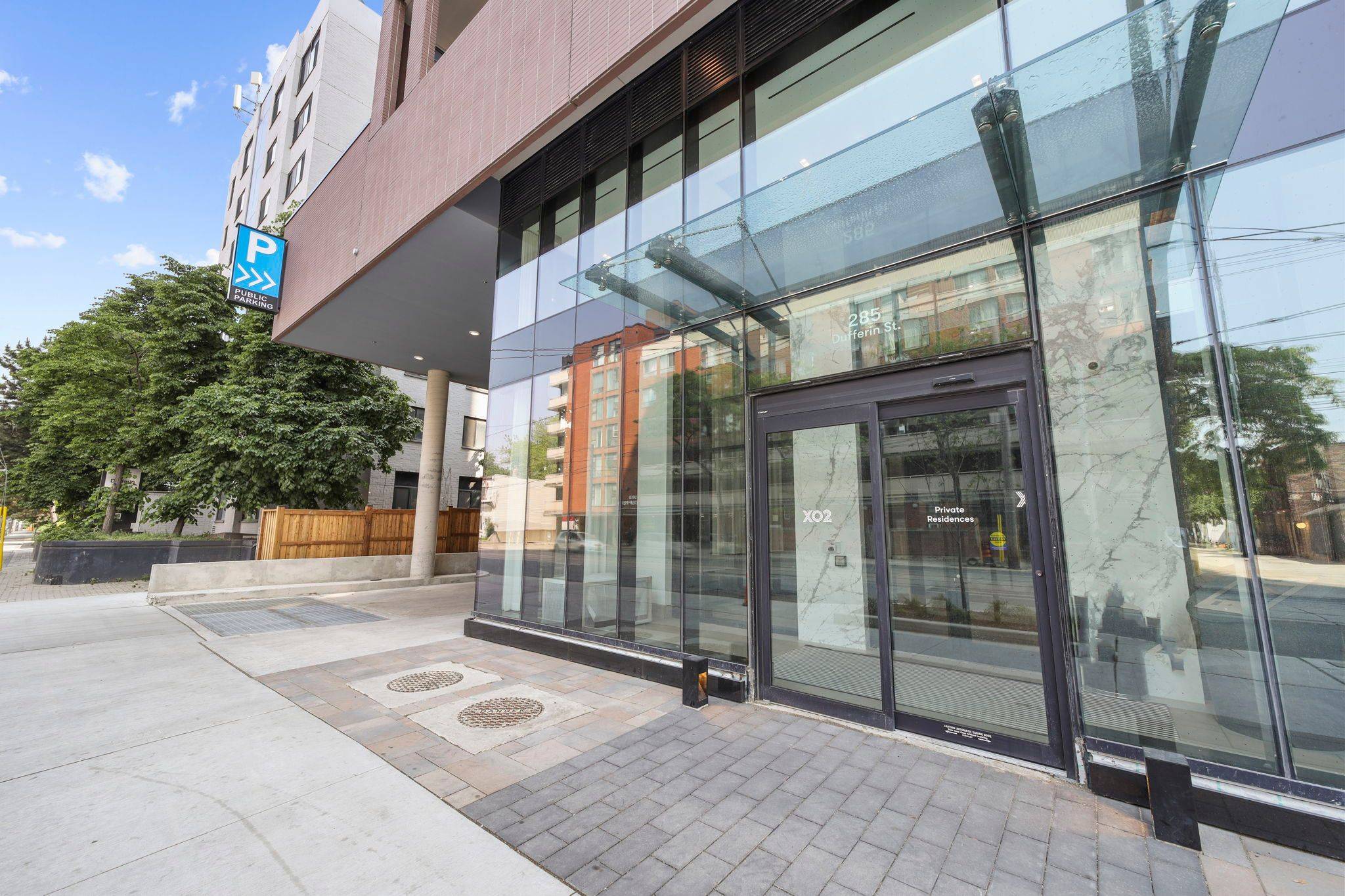 Toronto W01, ON M6K 1E6,285 Dufferin ST W #1004