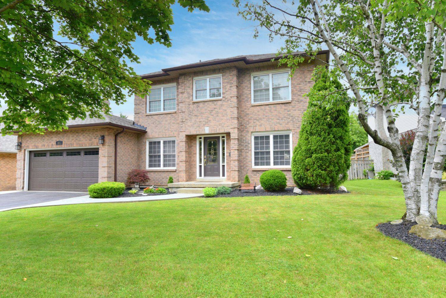 3 Suter CRES, Hamilton, ON L9H 6R6