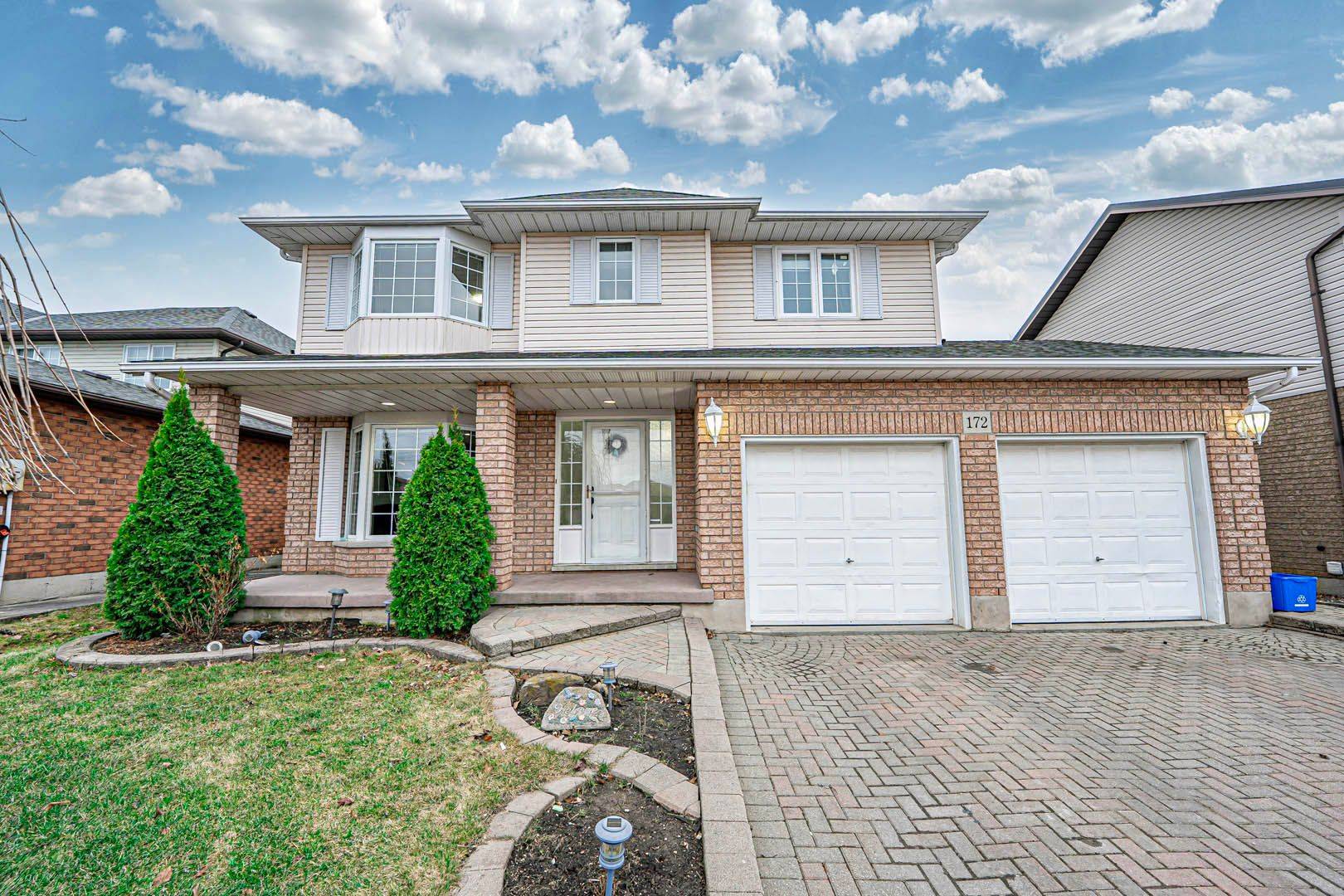 172 Alderlea AVE, Hamilton, ON L9B 1M8