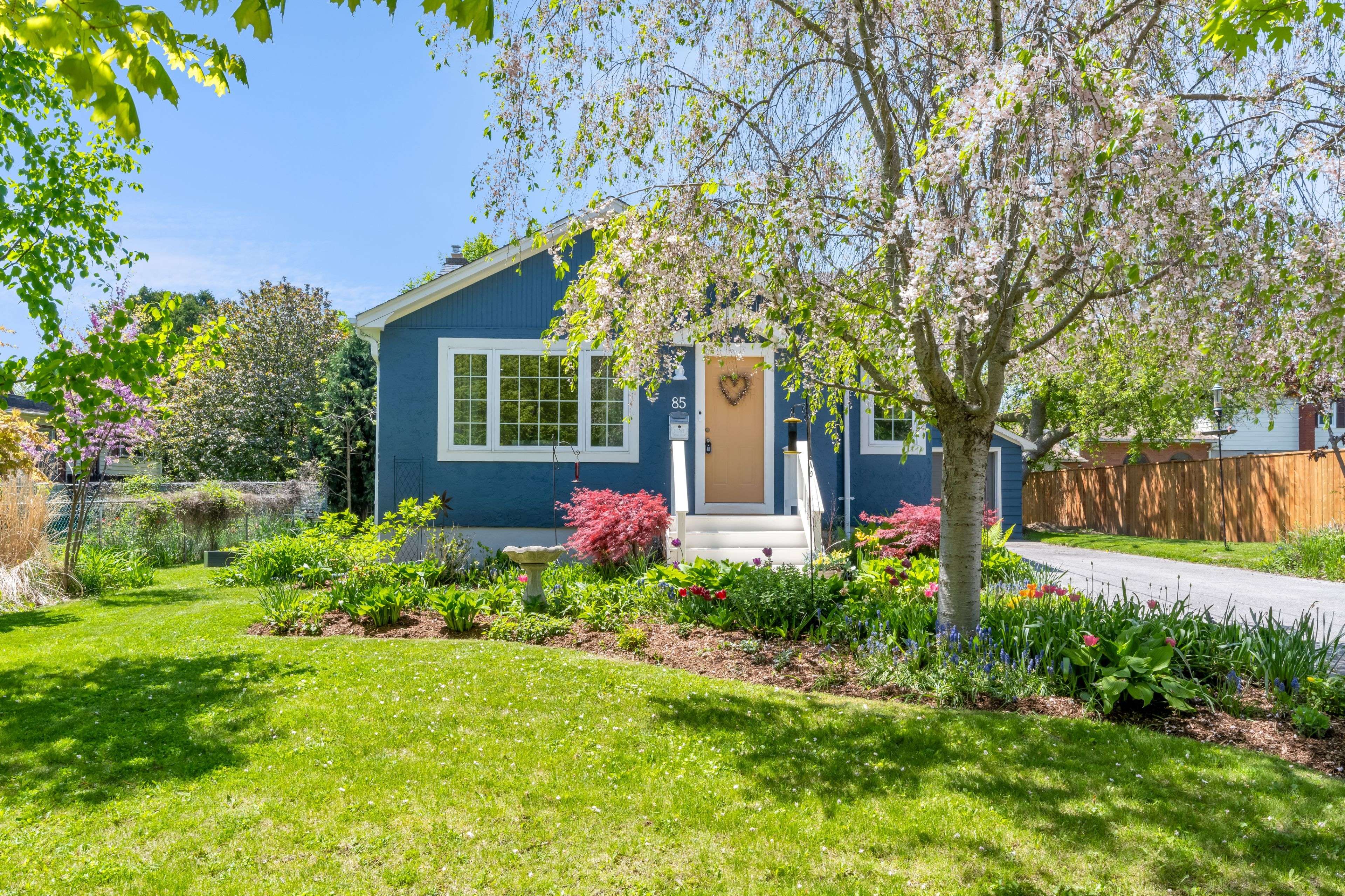 85 Booth ST, St. Catharines, ON L2N 1X3