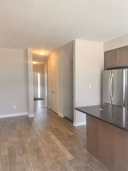 Hamilton, ON L9B 0J9,94 Aquasanta CRES