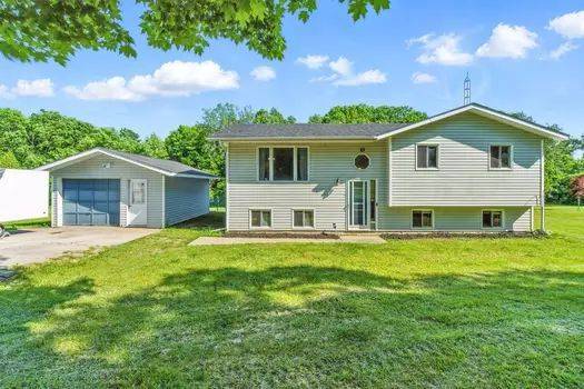 72 Coltman RD, Quinte West, ON K8V 5P4