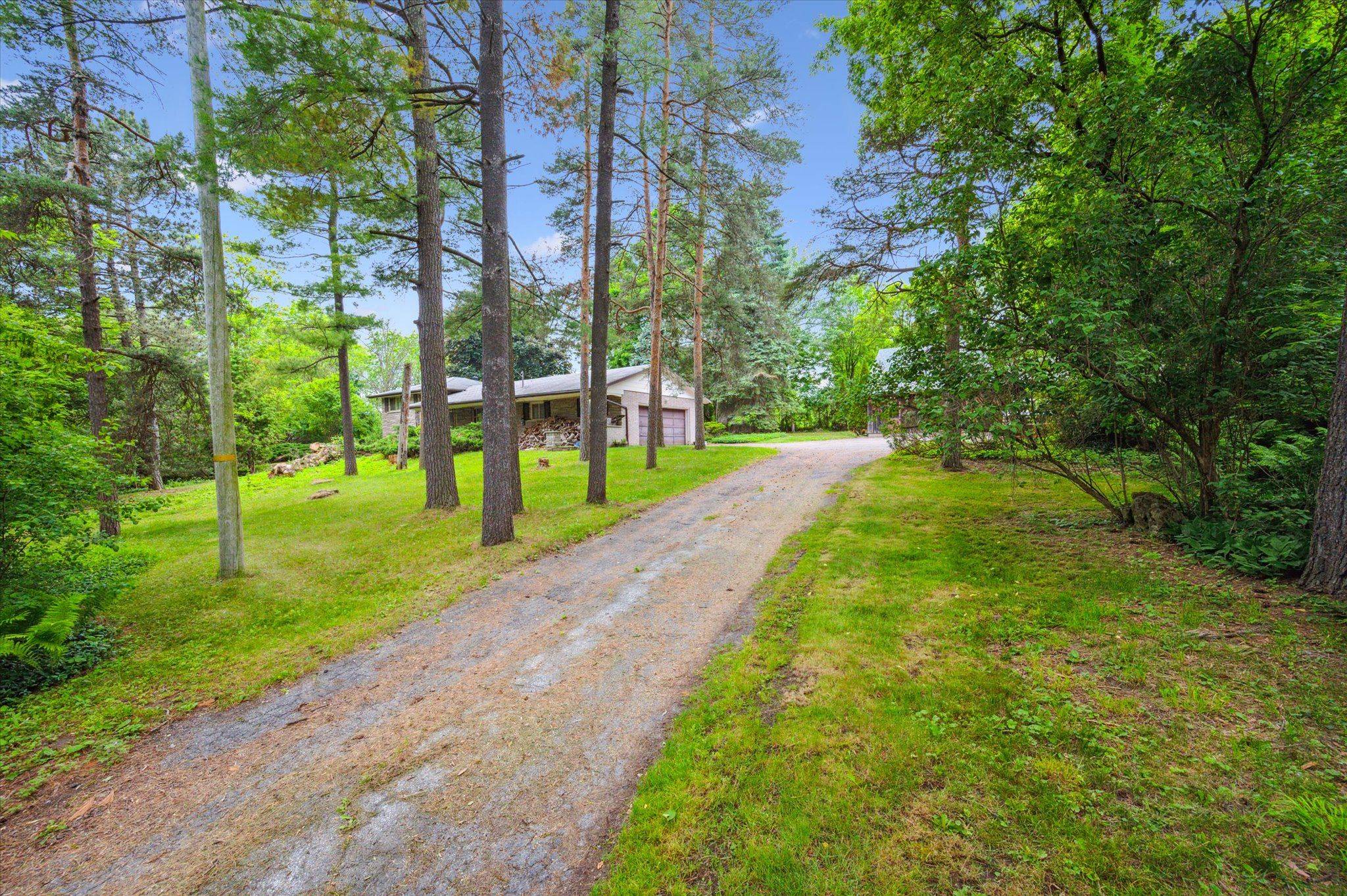 7850 7 HWY, Guelph/eramosa, ON N1H 6H8