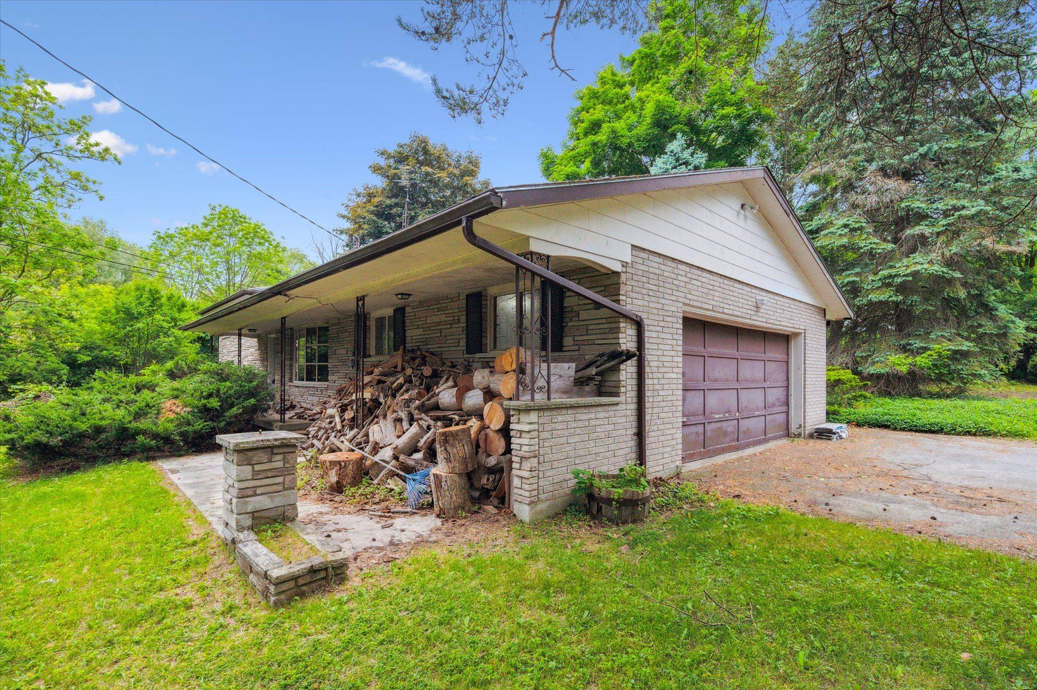 Guelph/eramosa, ON N1H 6H8,7850 7 HWY