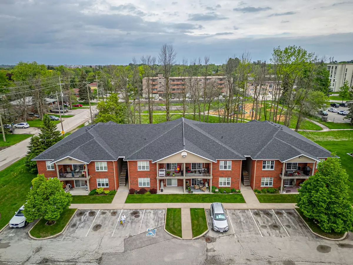 Collingwood, ON L9Y 5J9,435 Walnut ST #203