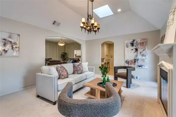 Arlington, TX 76006,2701 Shadow Drive W