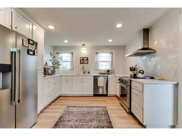 Eugene, OR 97401,3080 WILLAKENZIE RD