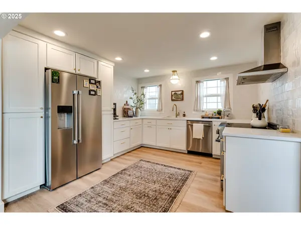 Eugene, OR 97401,3080 WILLAKENZIE RD