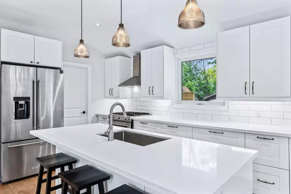 Innisfil, ON L0L 1R0,1152 Birch RD