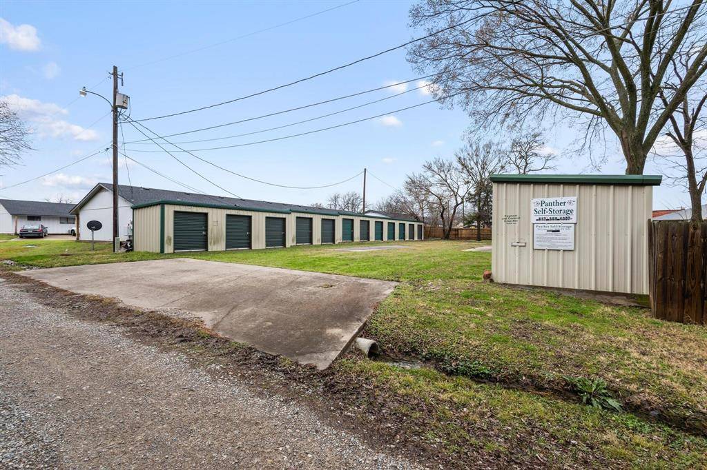Bells, TX 75414,104 S Commercial Street