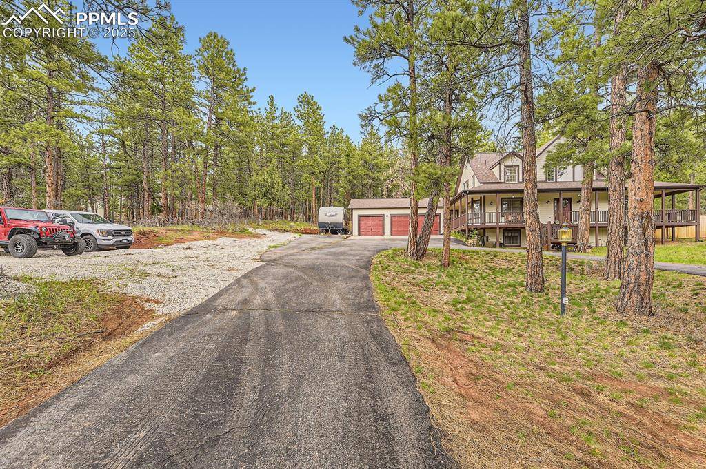 4305 Red Rock DR, Larkspur, CO 80118