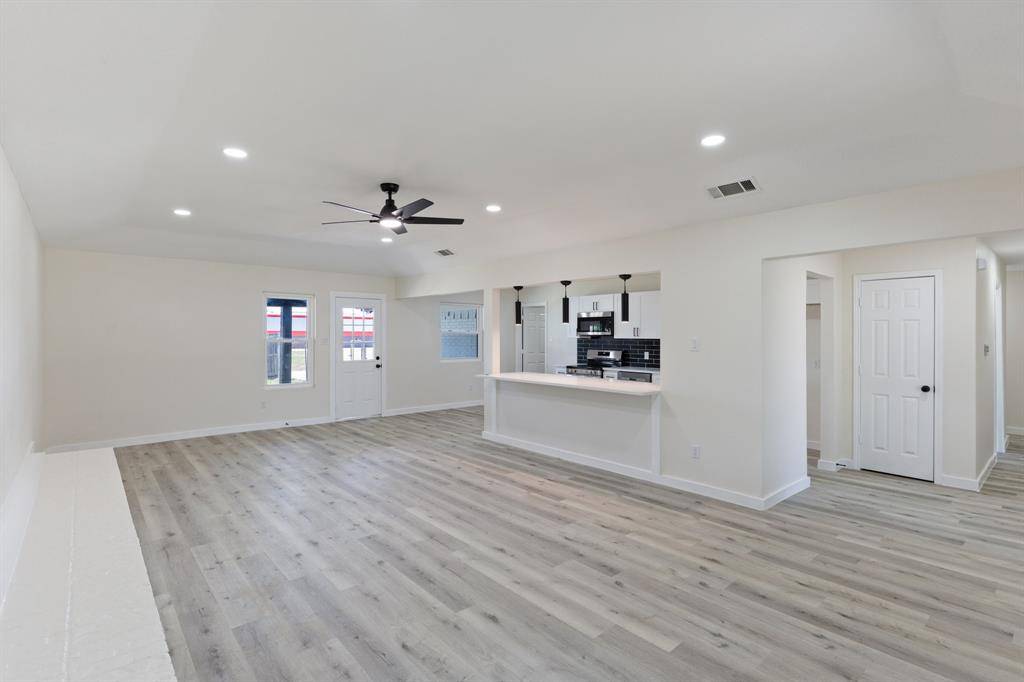 Grand Prairie, TX 75051,2150 Wellington Drive