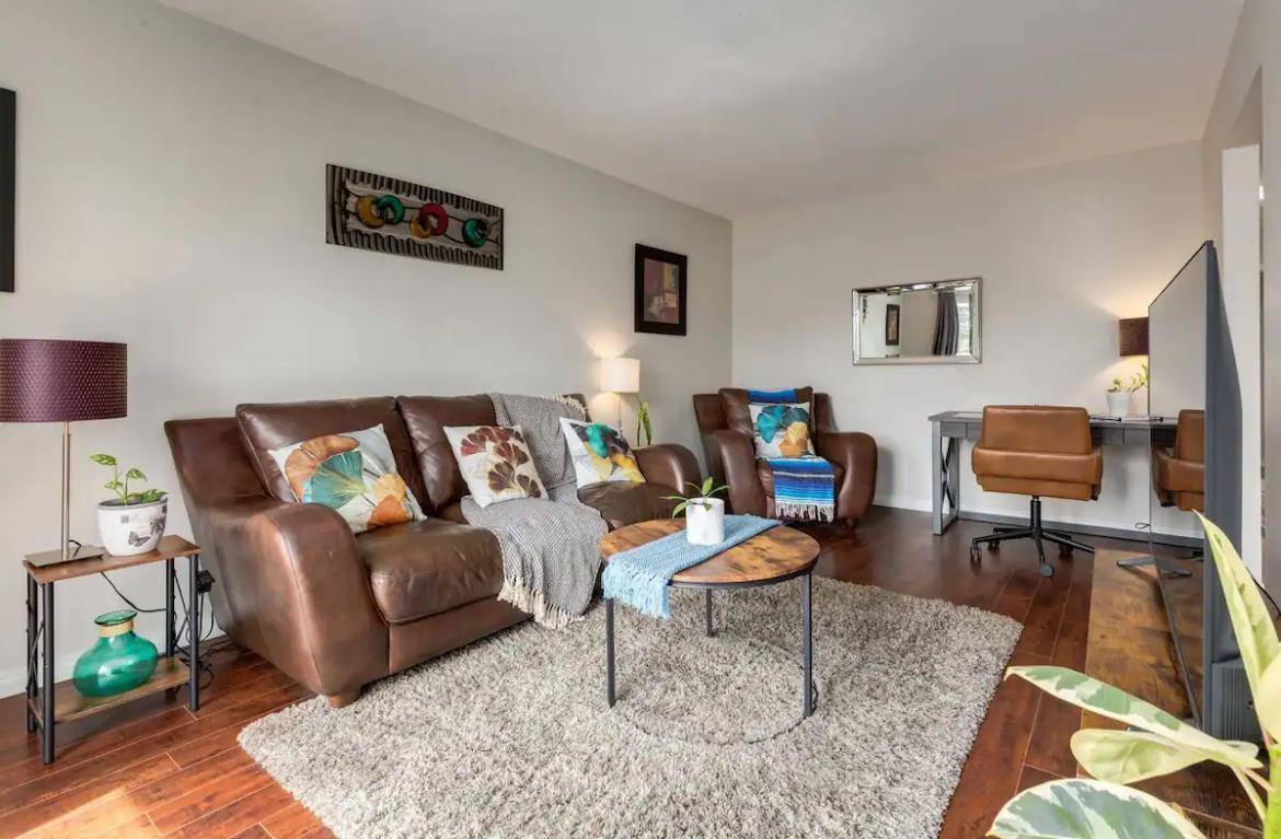 Sylvan Lake, AB T4S 1J5,5 Parkland DR