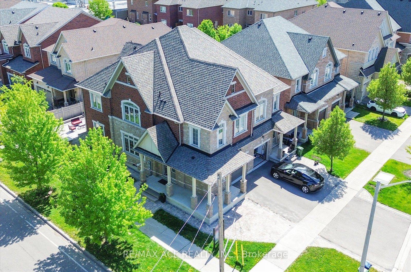 1 Goldthread TER, Toronto C06, ON M3H 0B8