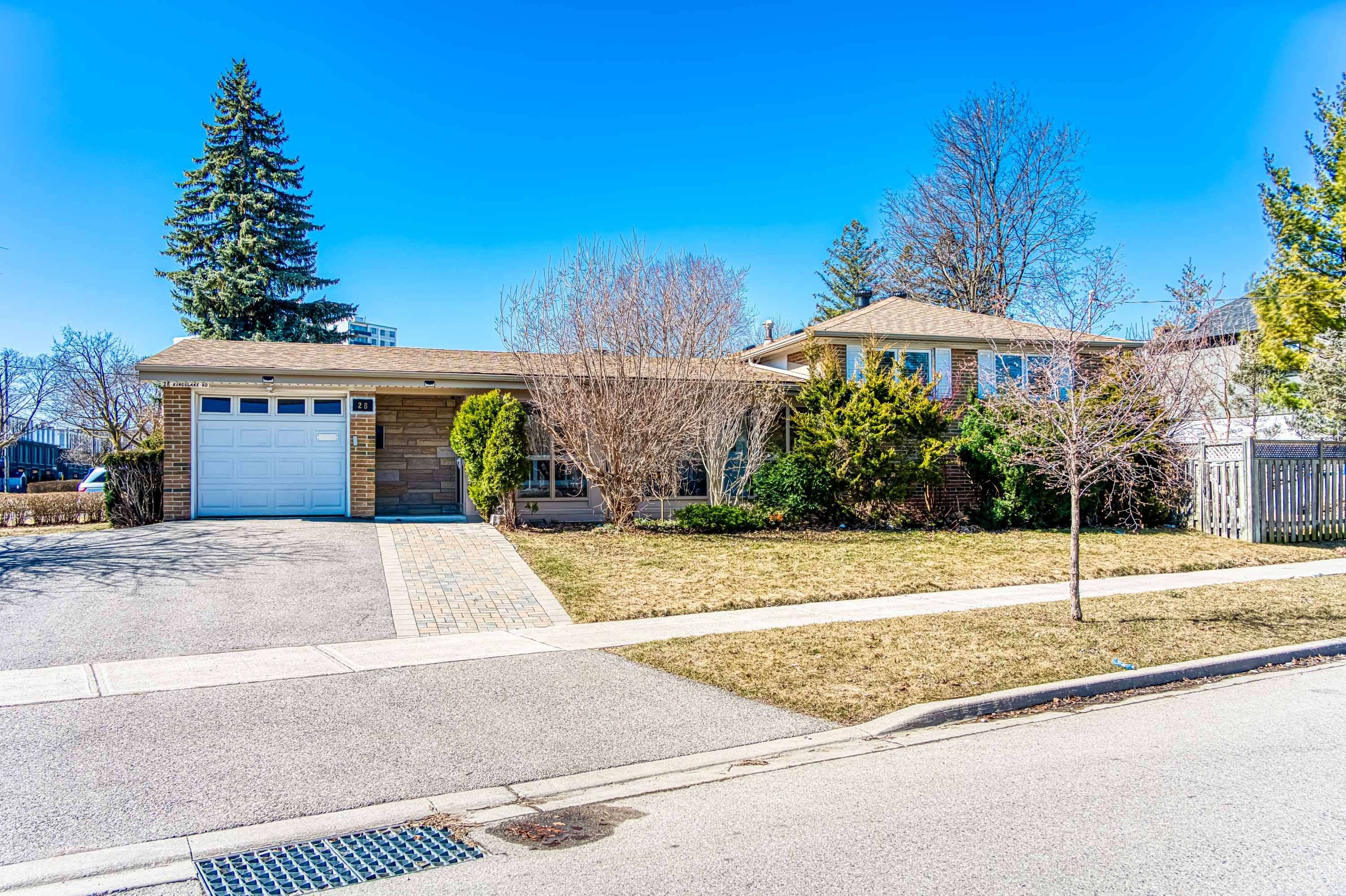 28 Kingslake RD #Upper, Toronto C15, ON M2J 3C9