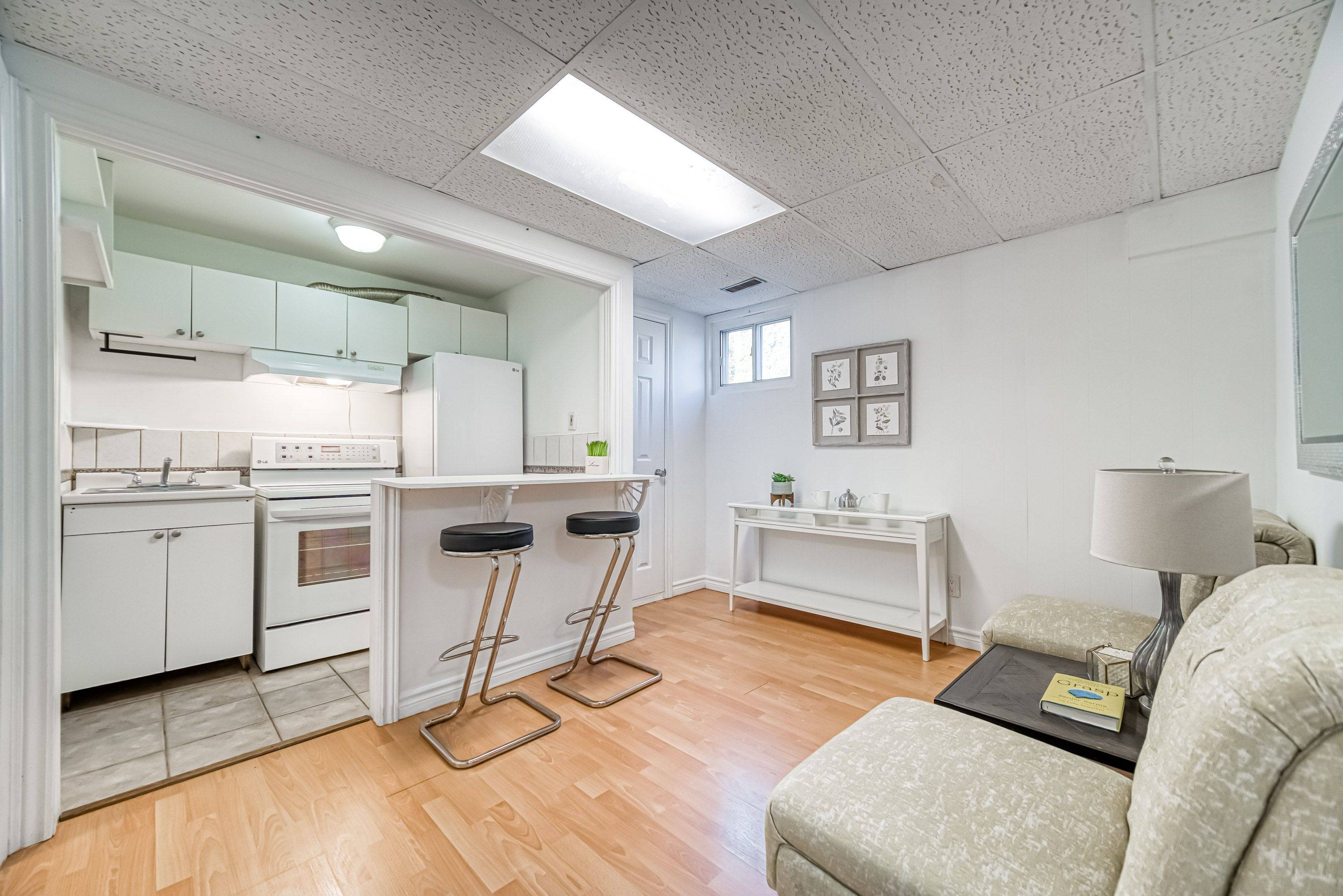Toronto C15, ON M2J 3C9,28 Kingslake RD #Lower