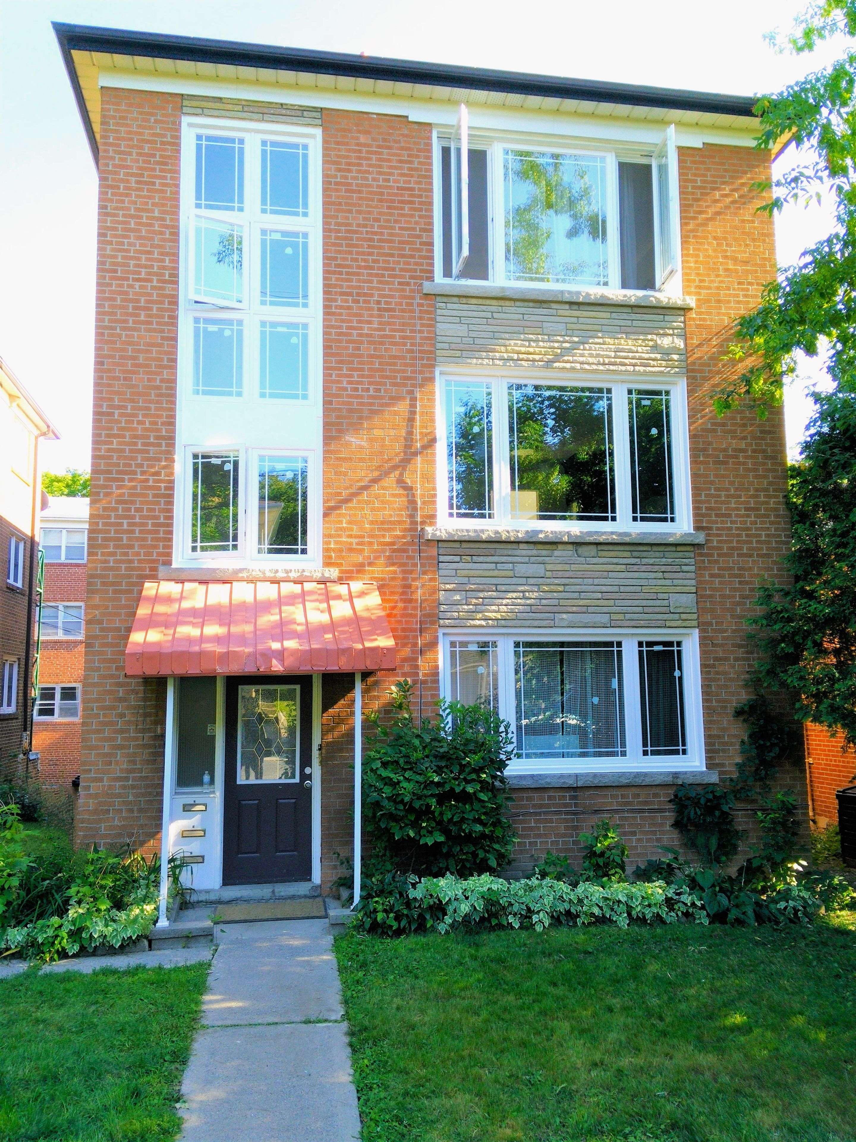 211 St Clements AVE #2, Toronto C03, ON M4R 1H3