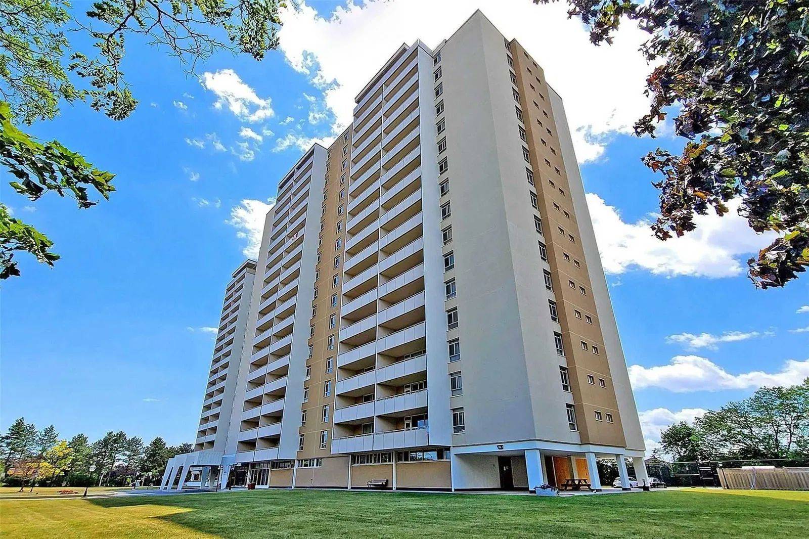 2550 Pharmacy AVE #1909, Toronto E05, ON M1W 1H9
