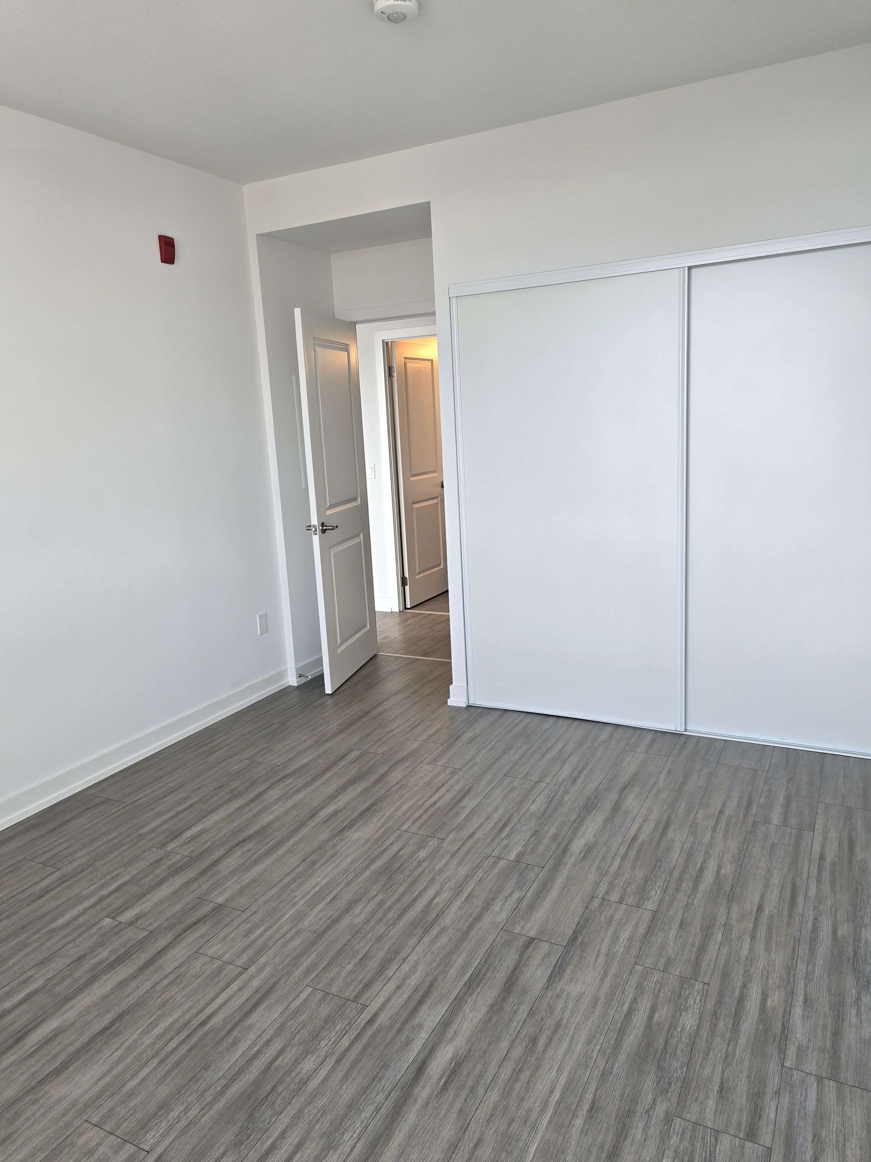 Whitby, ON L1N 2K2,1010 Dundas ST N #PH05
