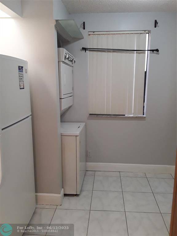 Lauderhill, FL 33313,2471 NW 56th Ave  #101