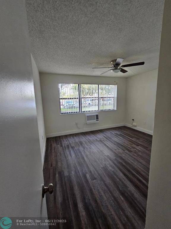 Hialeah, FL 33015,[StreetName,UnitNumber,StreetNumber,StreetDirPrefix]