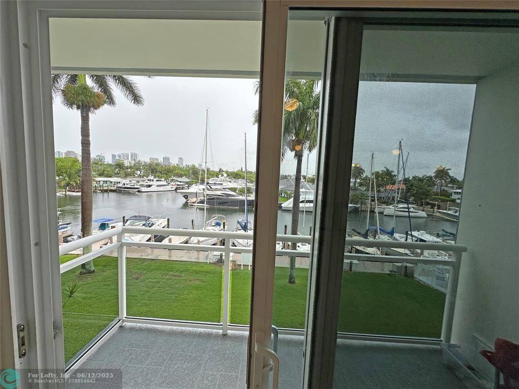 Fort Lauderdale, FL 33316,1475 SE 15th St  #317