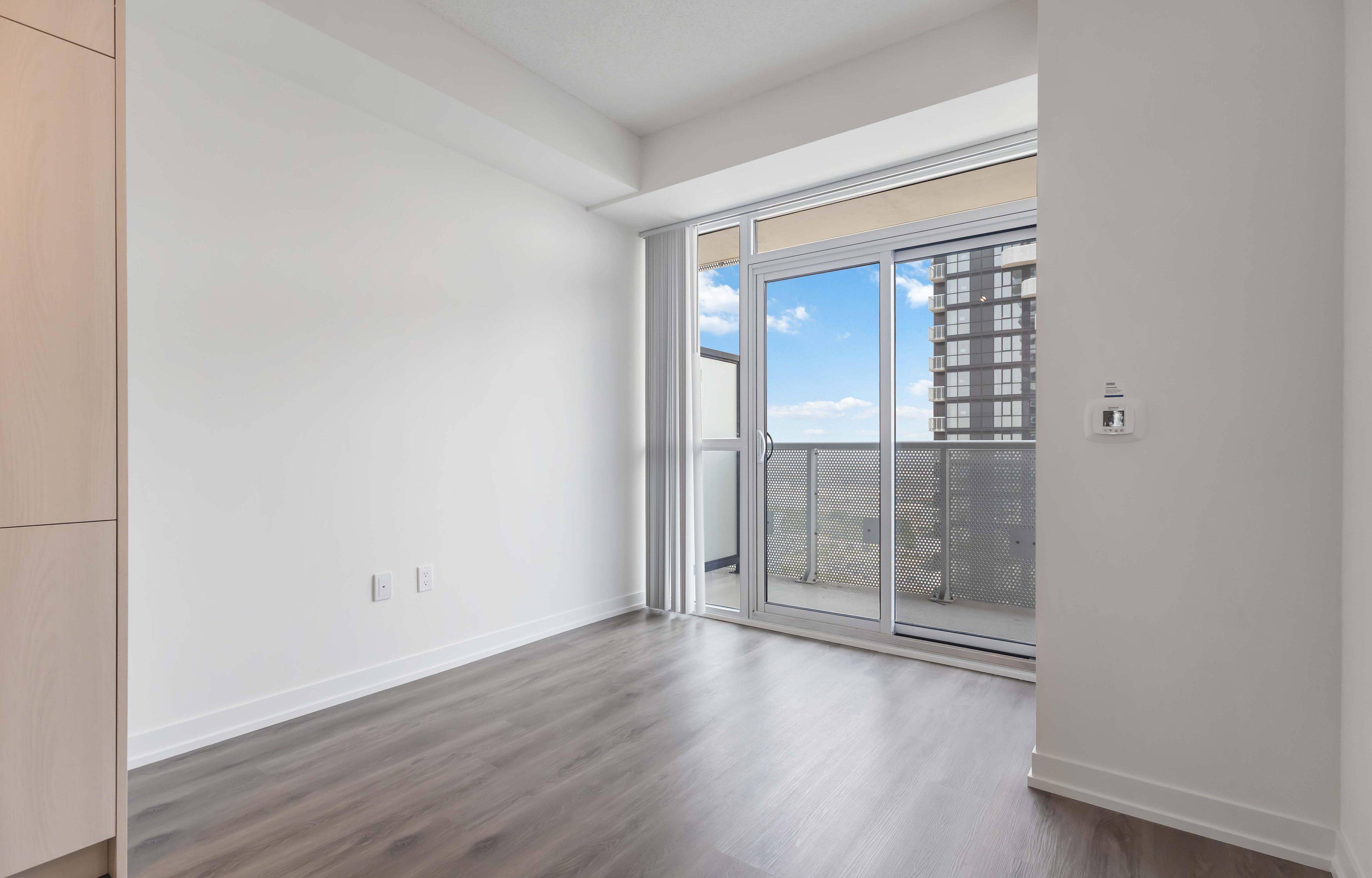 Vaughan, ON L4K 0P9,225 Commerce ST #4701