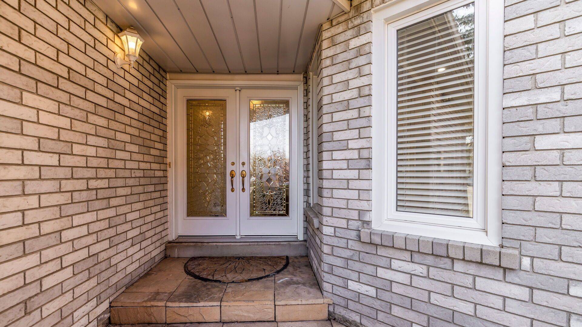 Mississauga, ON L5N 6E7,3464 Nutcracker DR