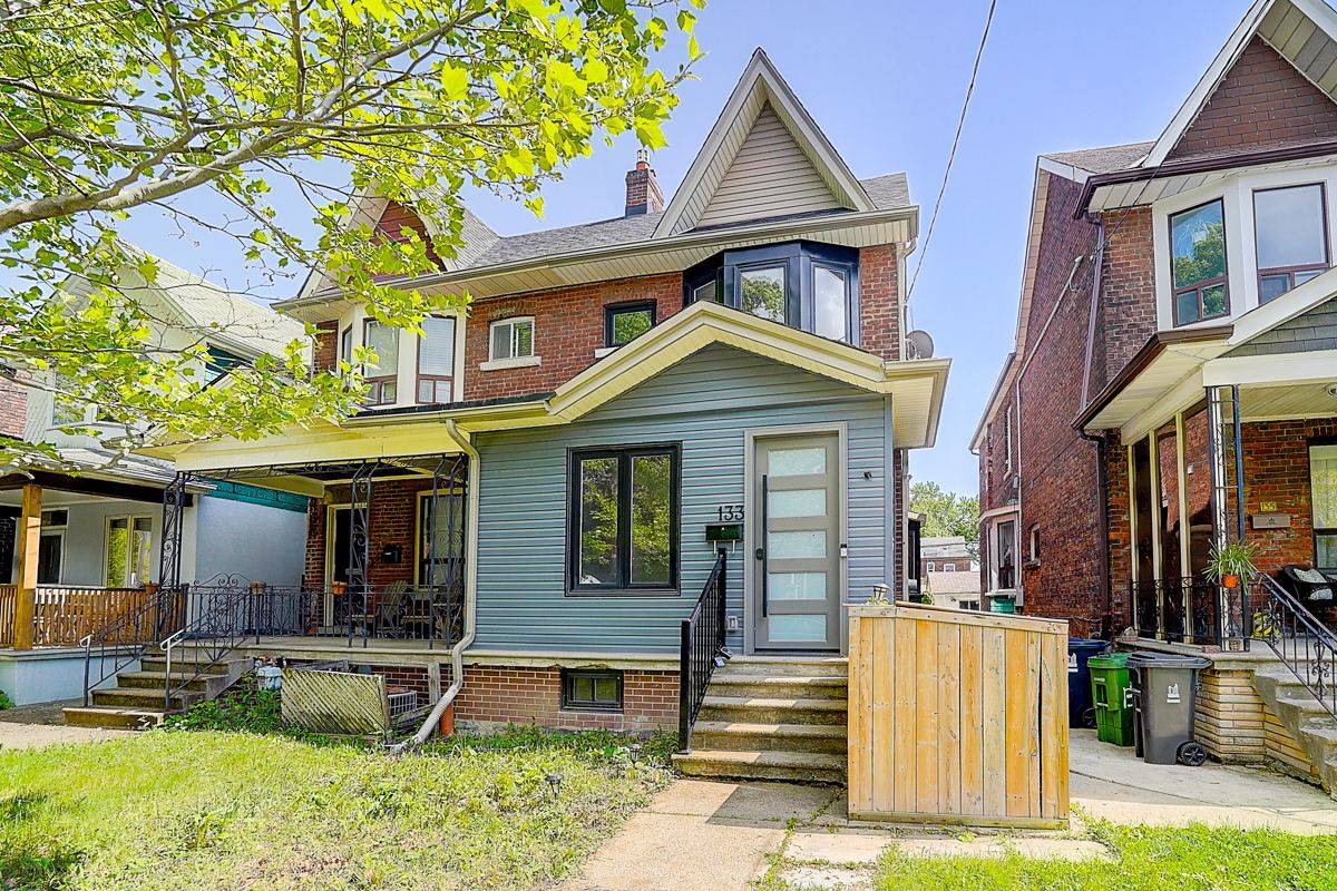 Toronto W02, ON M6G 1X3,133 Yarmouth RD