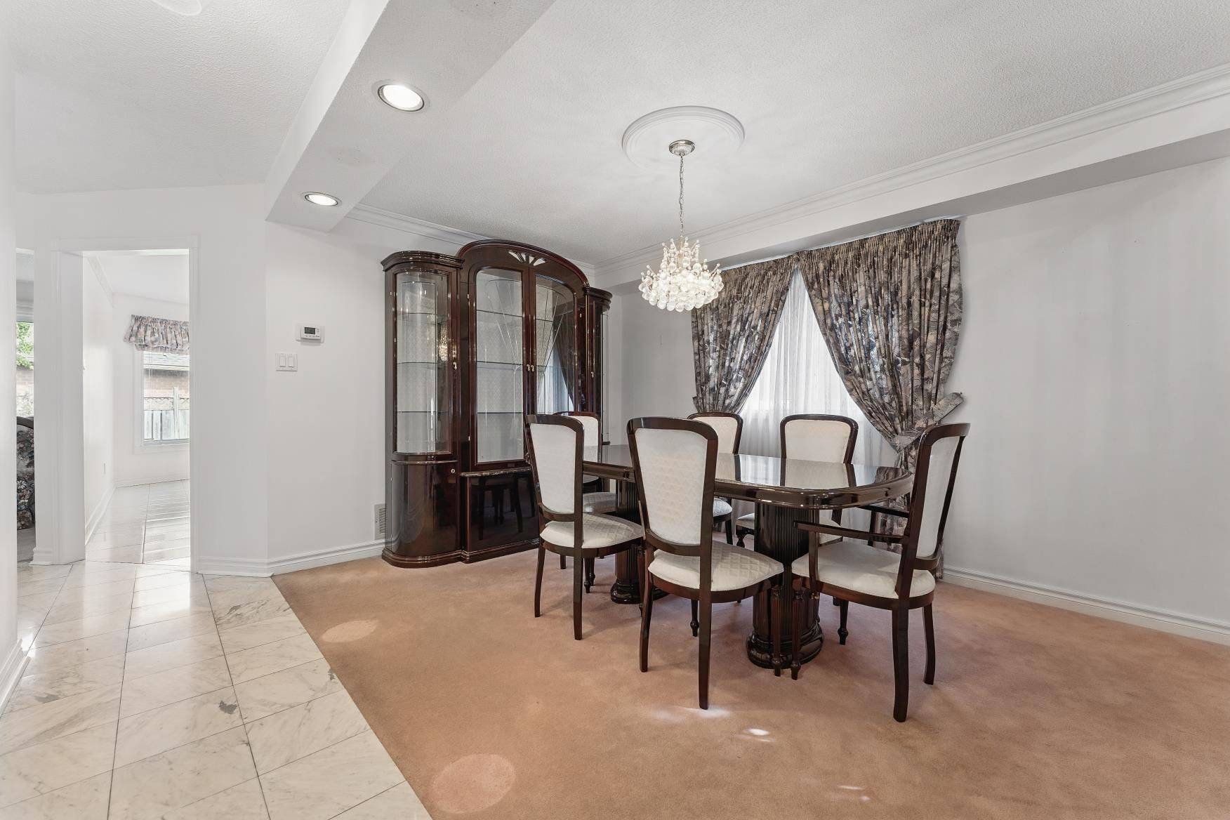 Mississauga, ON L5V 1L2,5016 Natkarni CRES