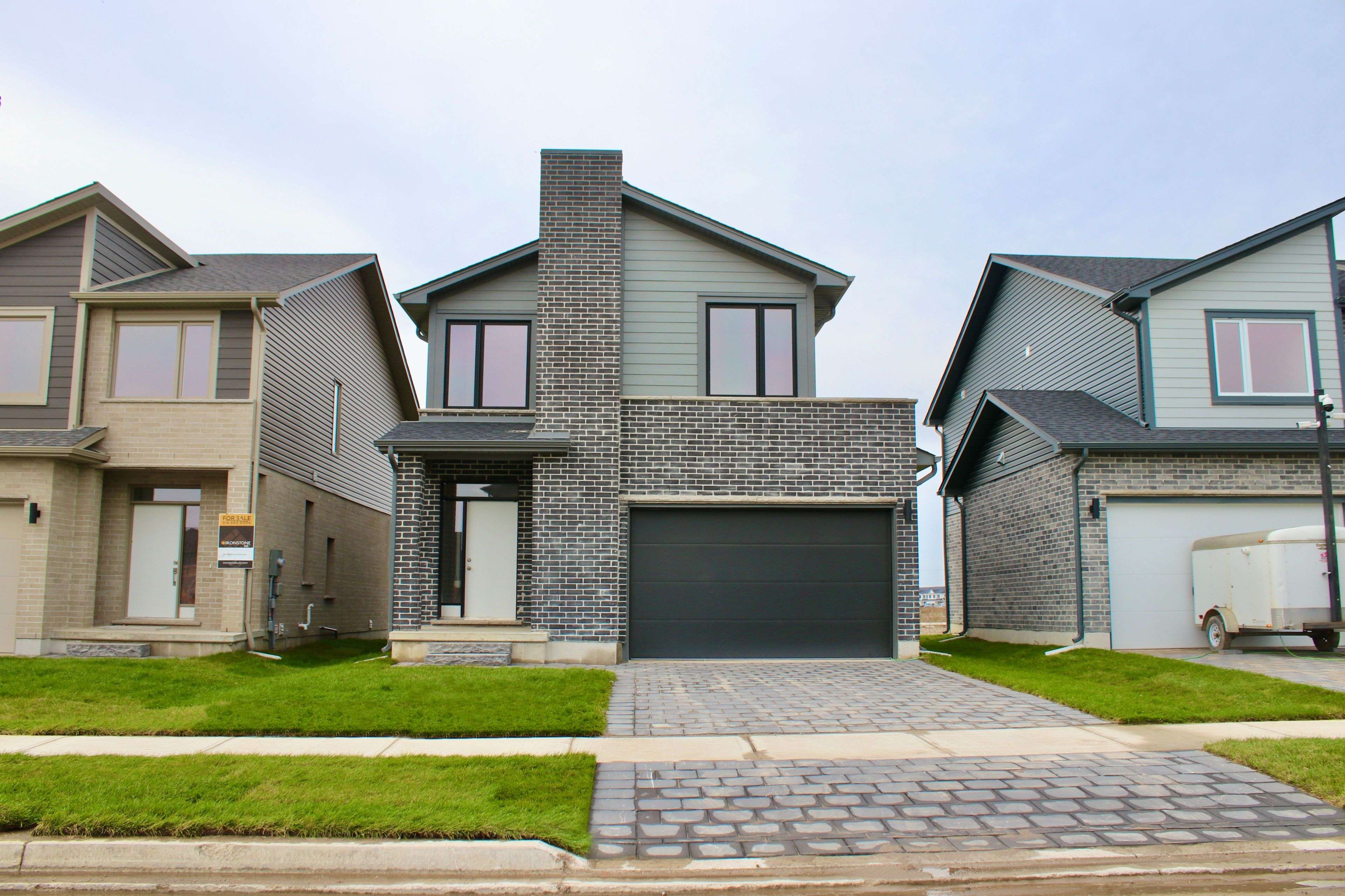 2278 Southport CRES, London South, ON N6M 0A1