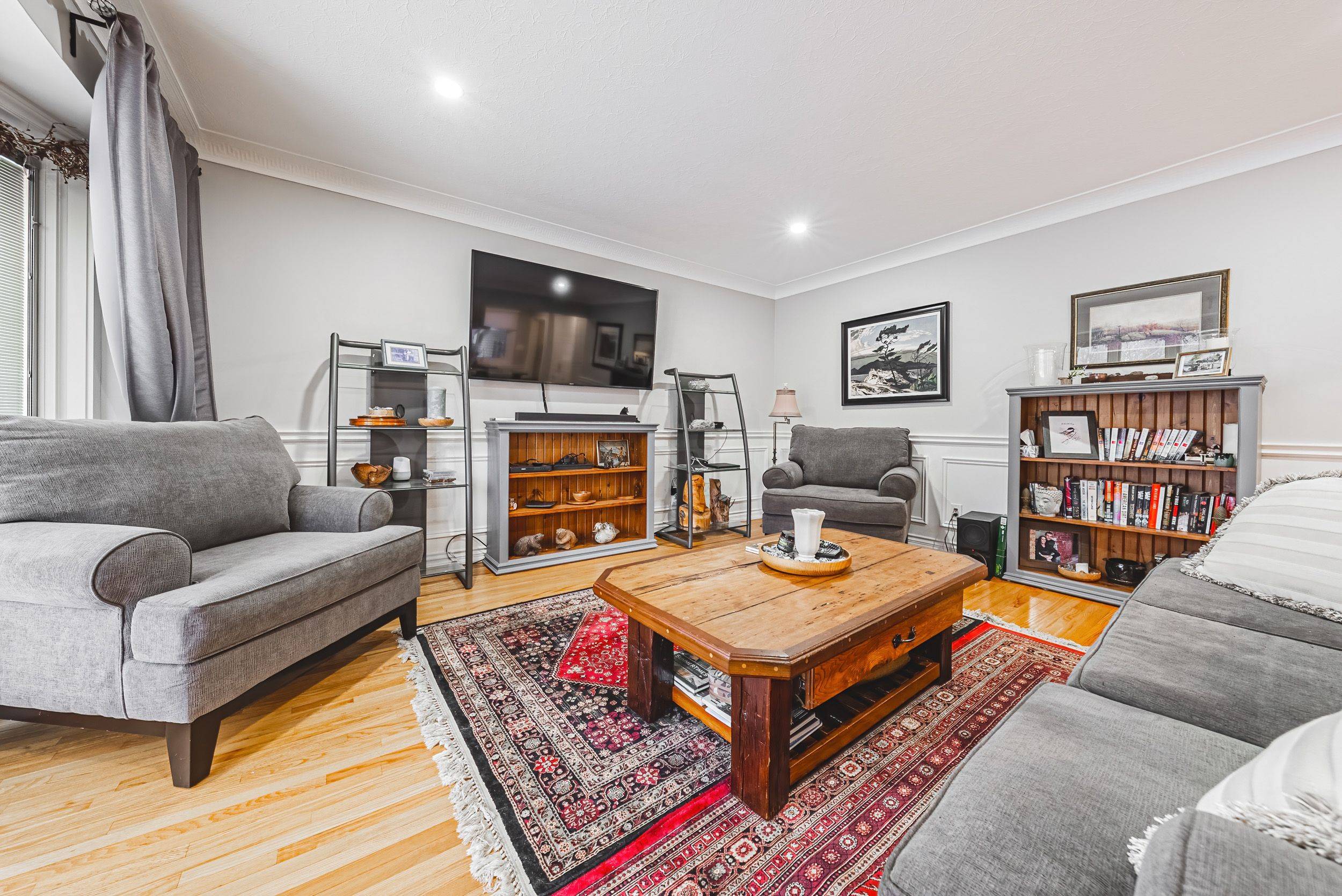 Norfolk, ON N3Y 4E4,43 Holden AVE