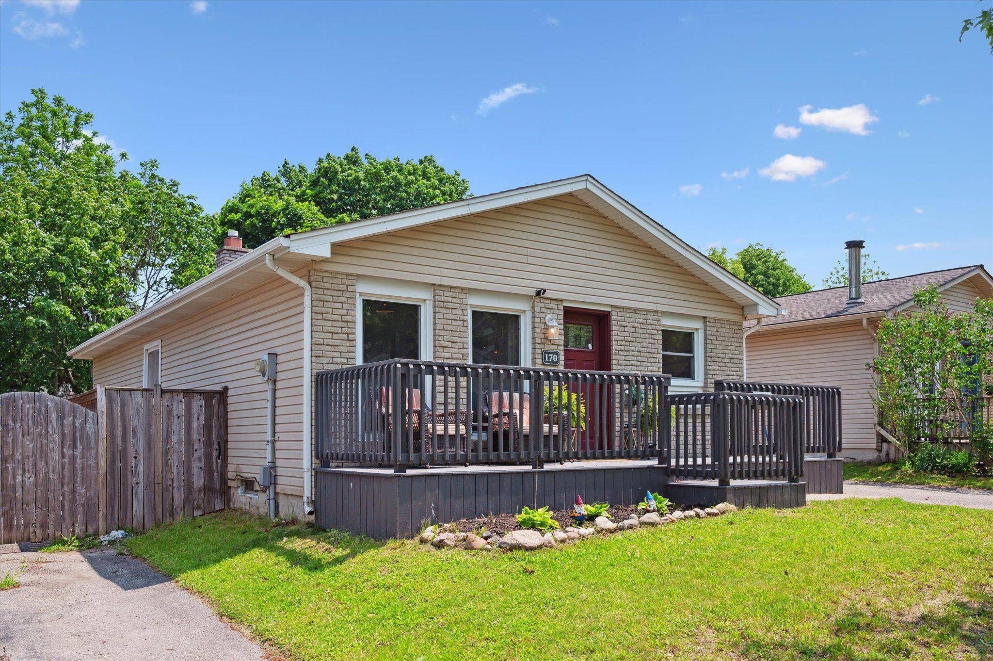 Kitchener, ON N2B 3L2,170 Natchez RD