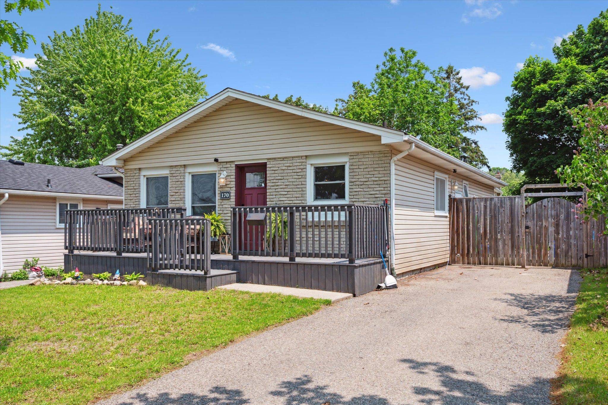 Kitchener, ON N2B 3L2,170 Natchez RD