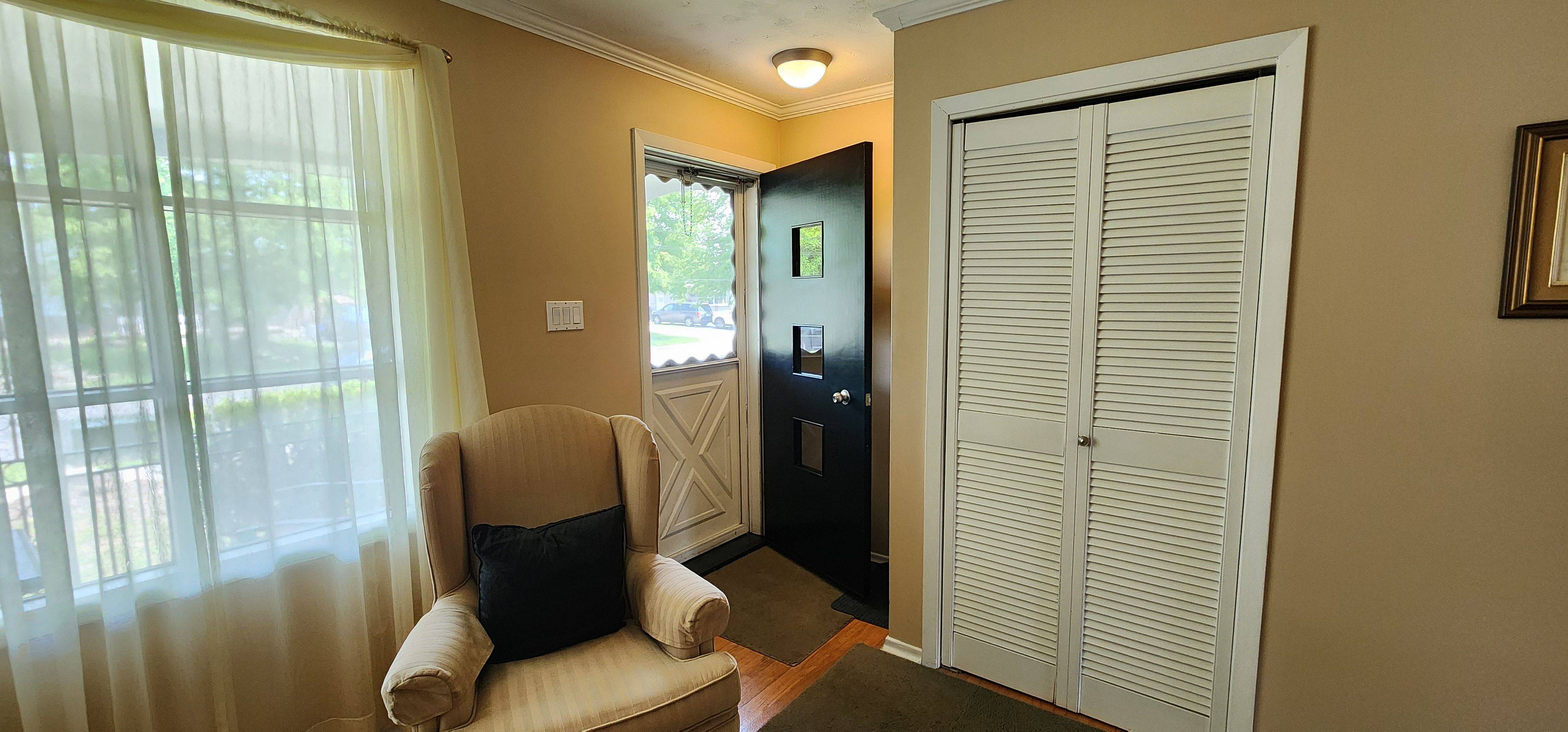 Peterborough North, ON K9H 6J7,1087 St Paul's ST