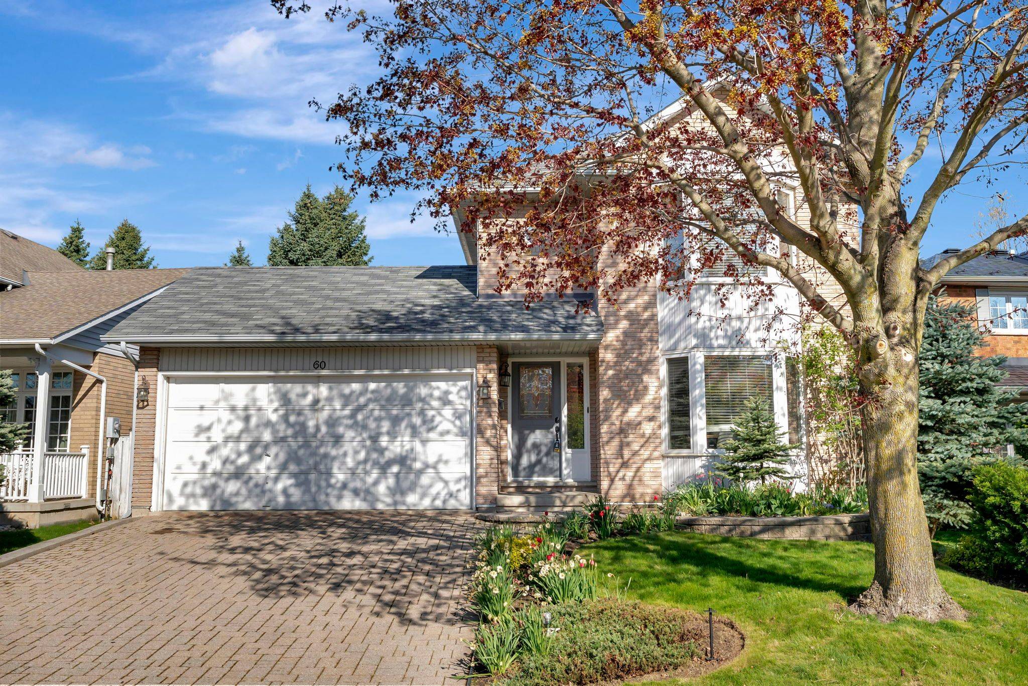 Hamilton, ON L9K 1K8,60 Kitty Murray LN