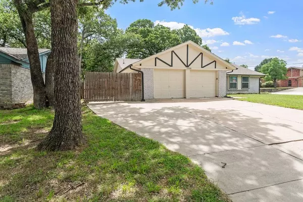 North Richland Hills, TX 76182,6908 Briardale Drive
