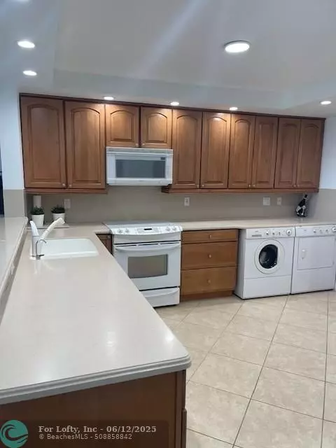 Lauderdale By The Sea, FL 33308,6000 N OCEAN BLVD #12G