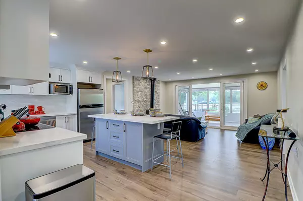 Selwyn, ON K0L 2H0,2029 Selwyn Shores DR