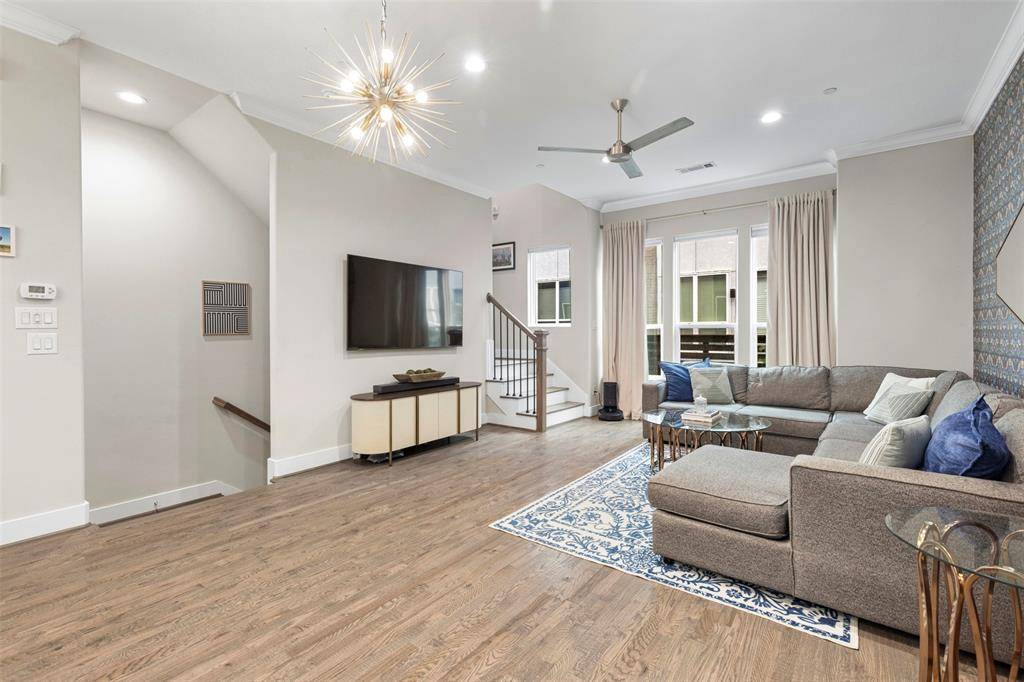 Dallas, TX 75206,4906 Live Oak Street #7