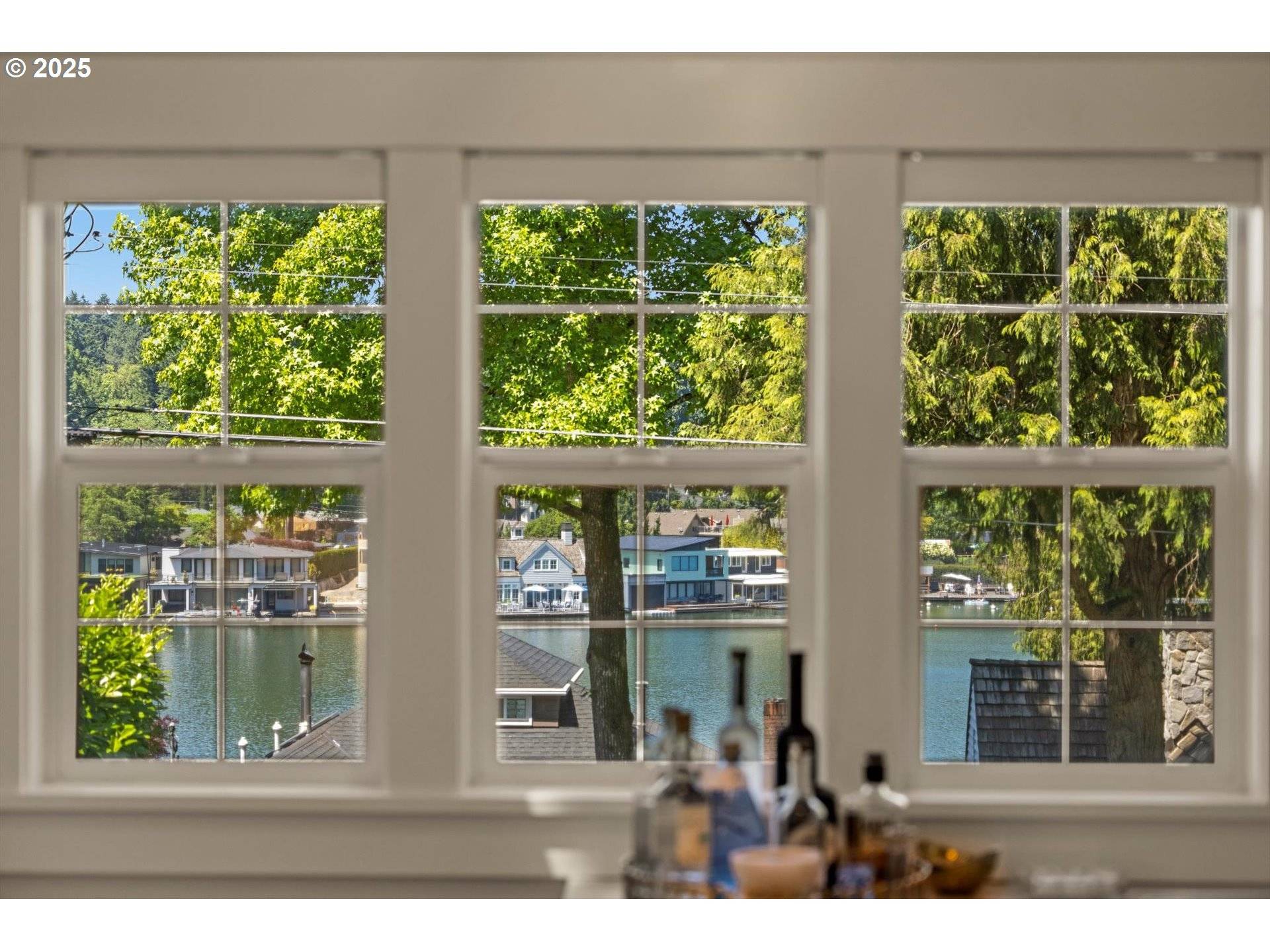 Lake Oswego, OR 97034,364 NORTHSHORE RD