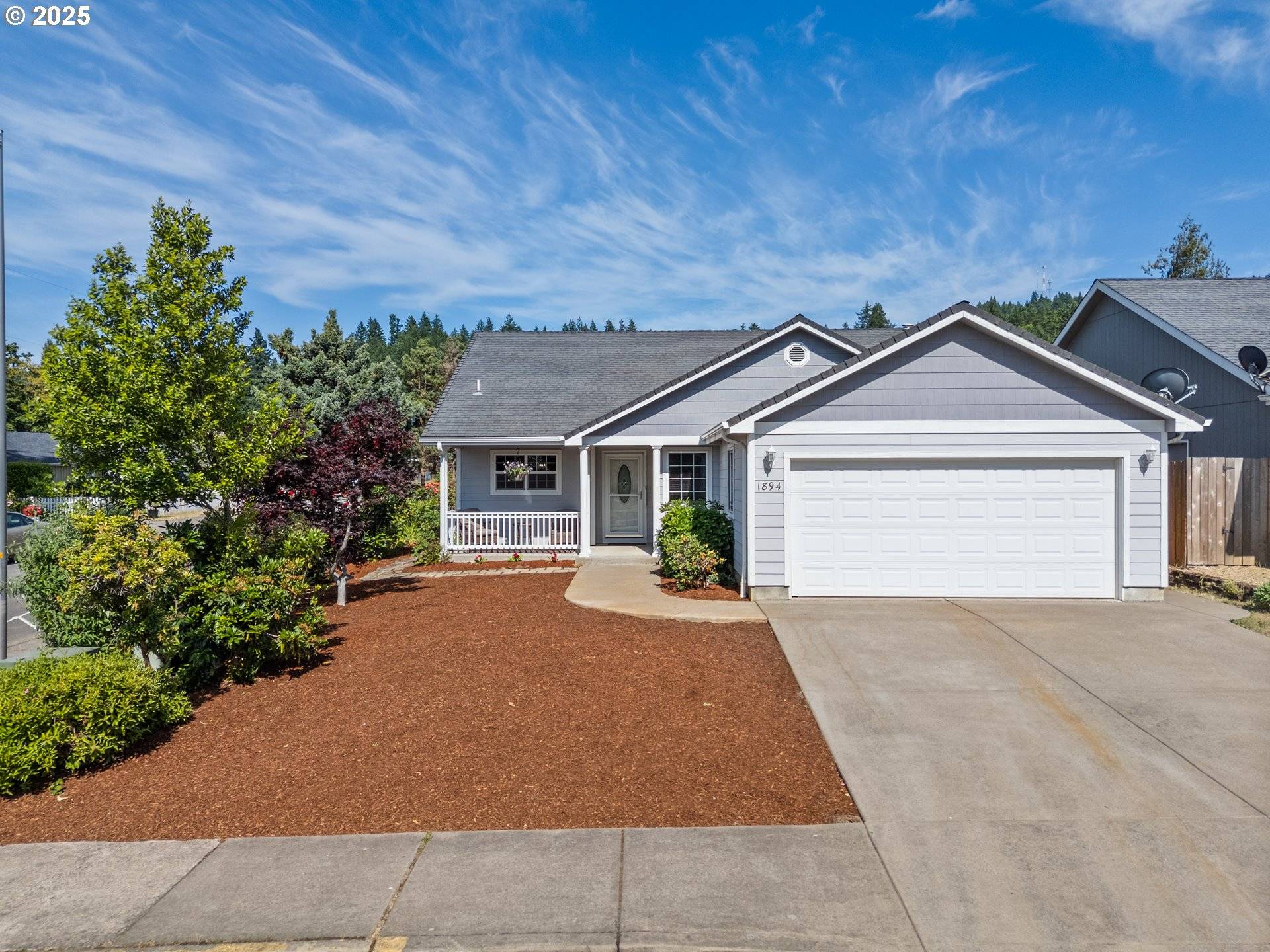 1894 S 8TH ST, Cottage Grove, OR 97424