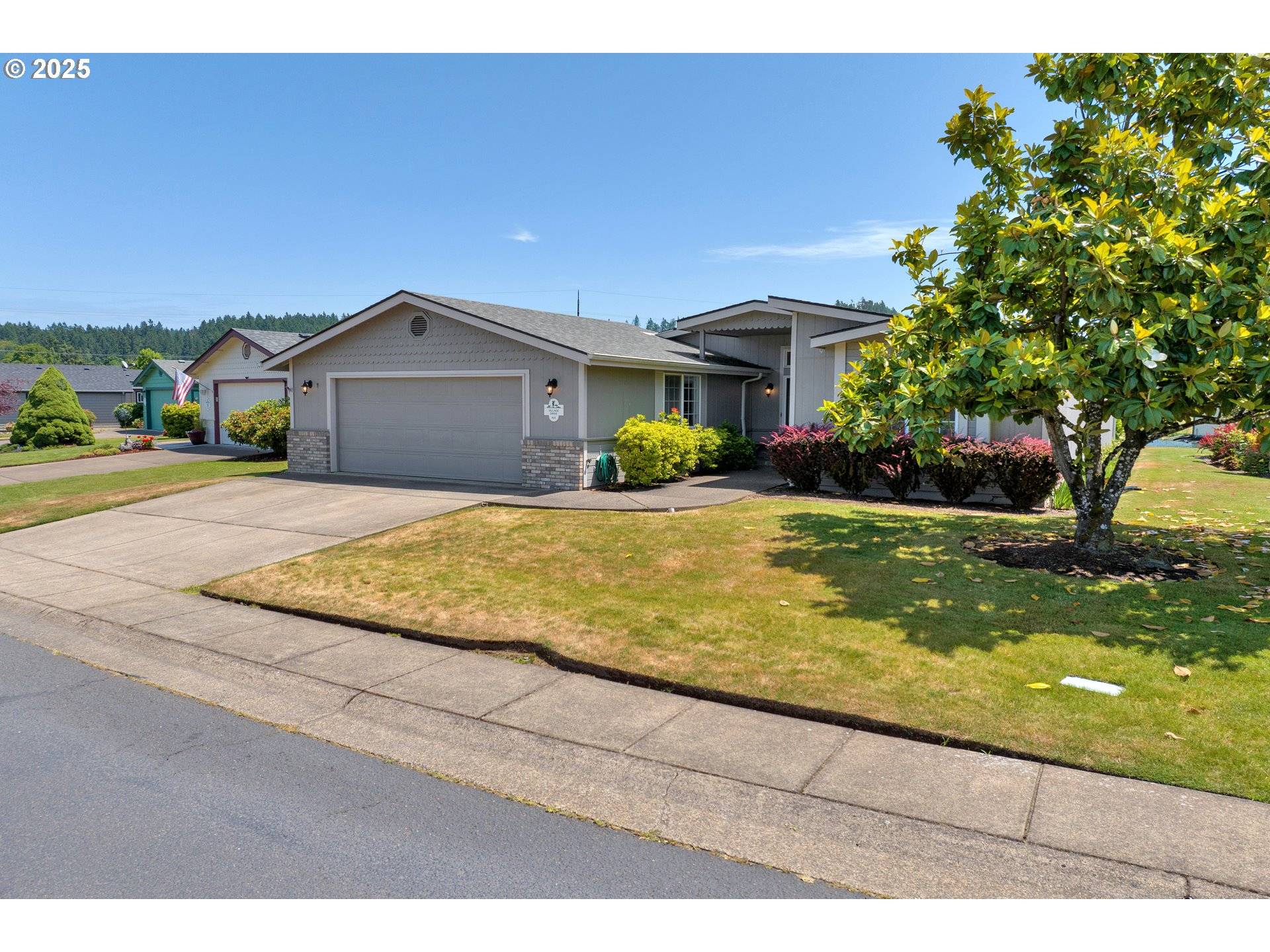 Cottage Grove, OR 97424,104 VILLAGE DR