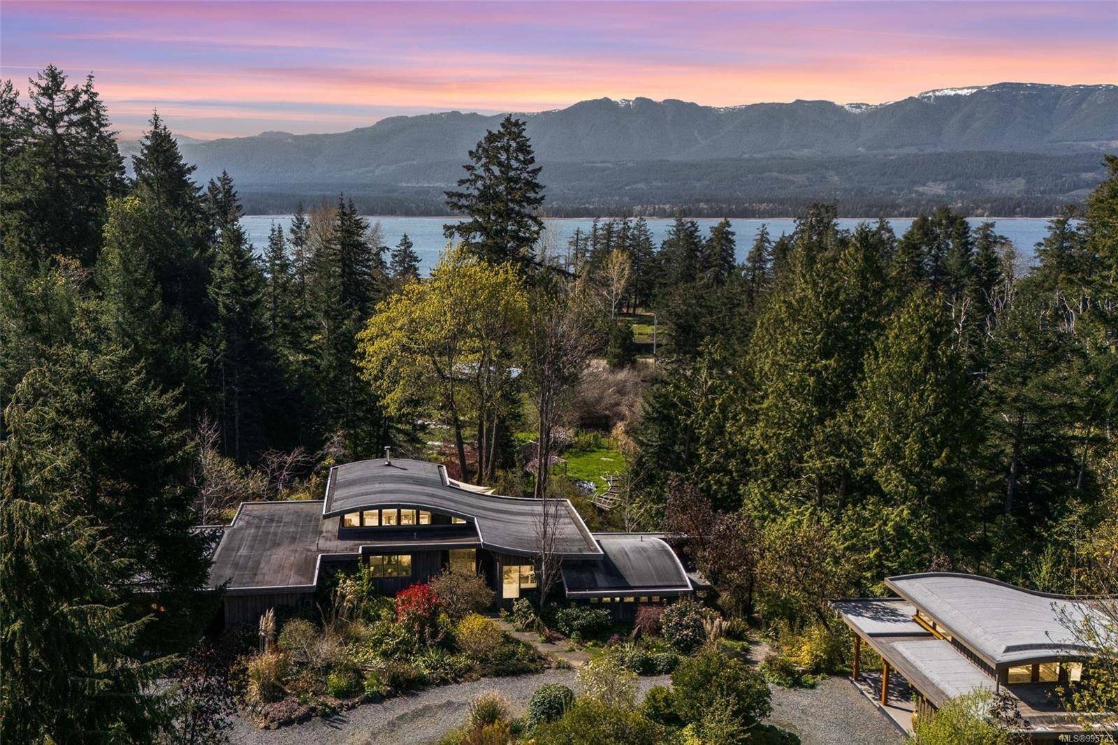 11100 Dusty Rd, Denman Island, BC V0R 1T0