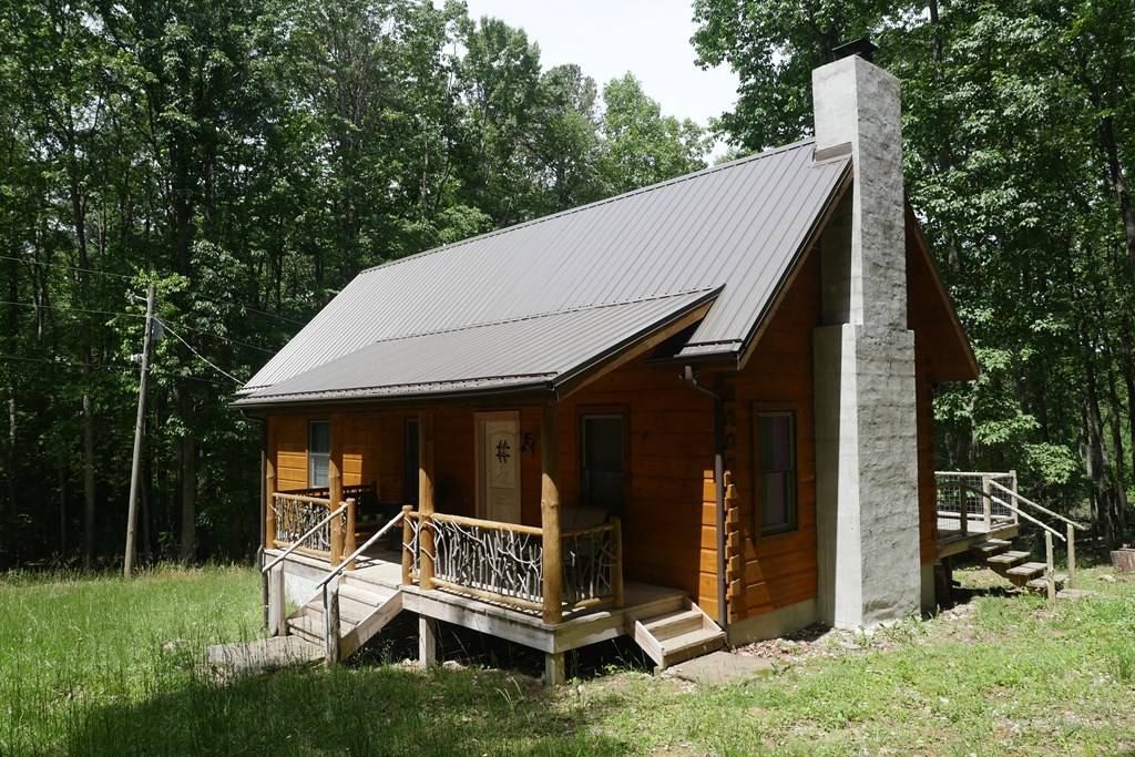 Chilhowie, VA 24319,18223 Wild Turkey Trail