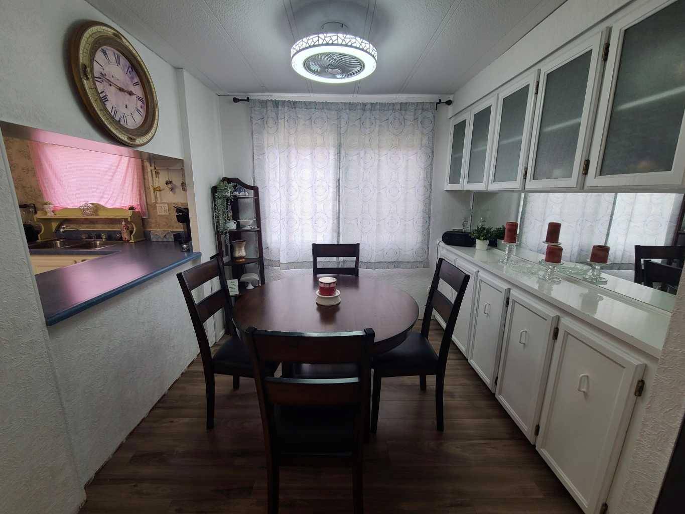 Peace River, AB T8S 1A9,9910 80 AVE