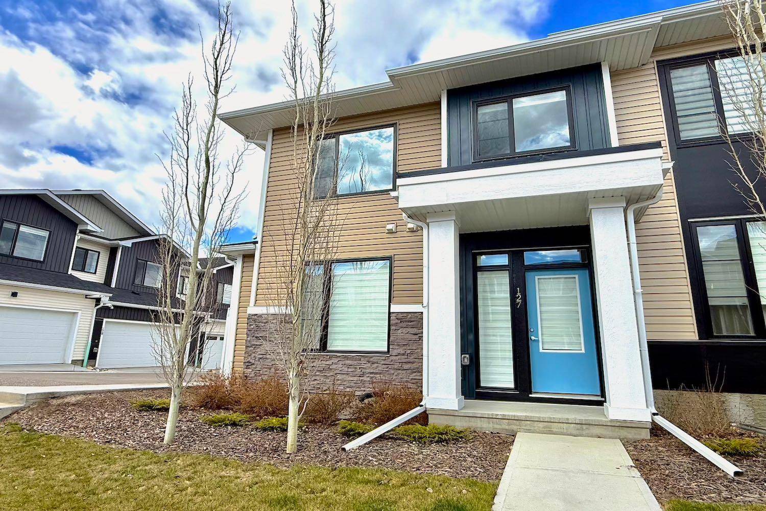 127 Crestbrook WAY Southwest, Calgary, AB T3B 6L1