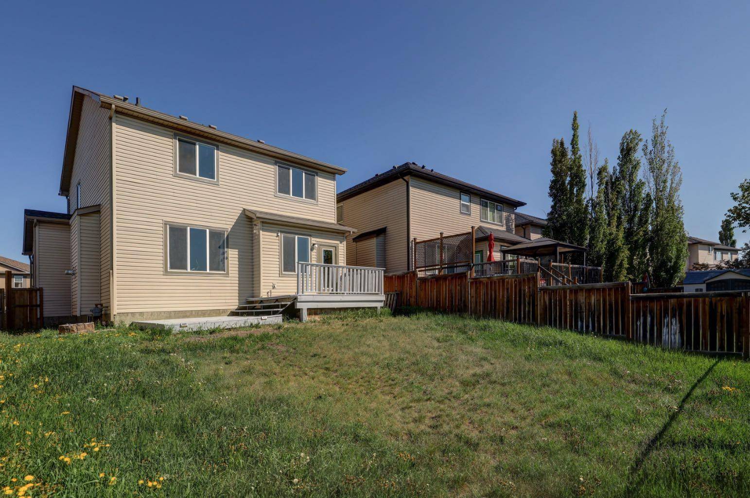 Airdrie, AB T4B 0H4,2091 Luxstone BLVD SW