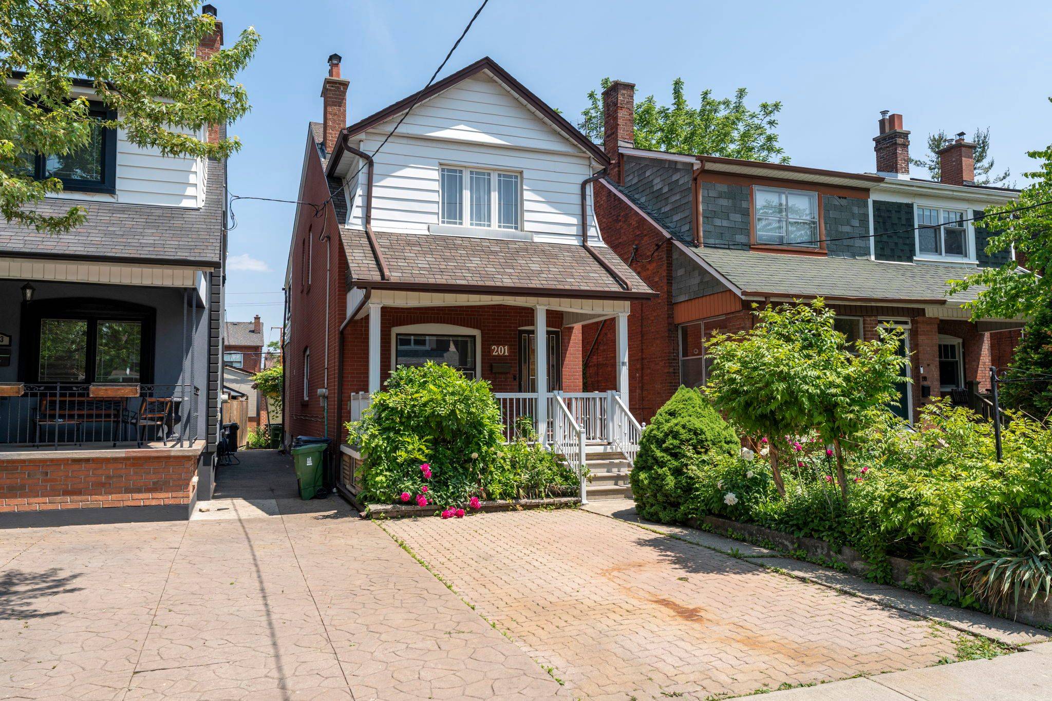 201 Westmount AVE, Toronto C03, ON M6E 3M6